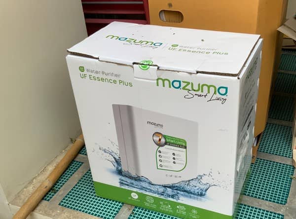 mazuma浄水器が入っていた外箱。