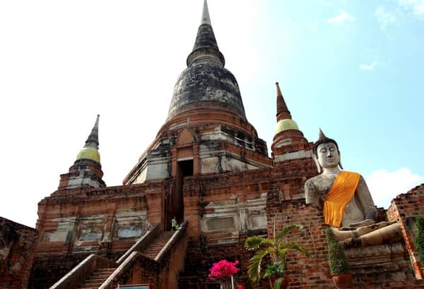 アユタヤ島外に位置する寺院「ワット・ヤイ・チャイ・モンコン」